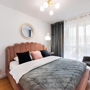 Metro Kondratowicza Velvet Apartament